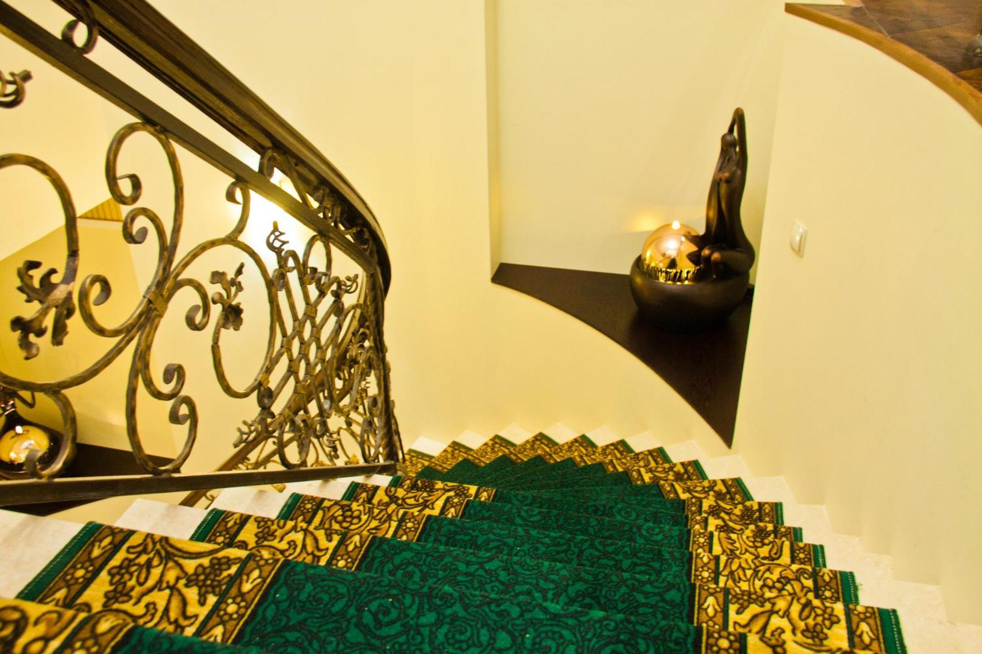 Sky Luxe Hotel Astana Eksteriør billede